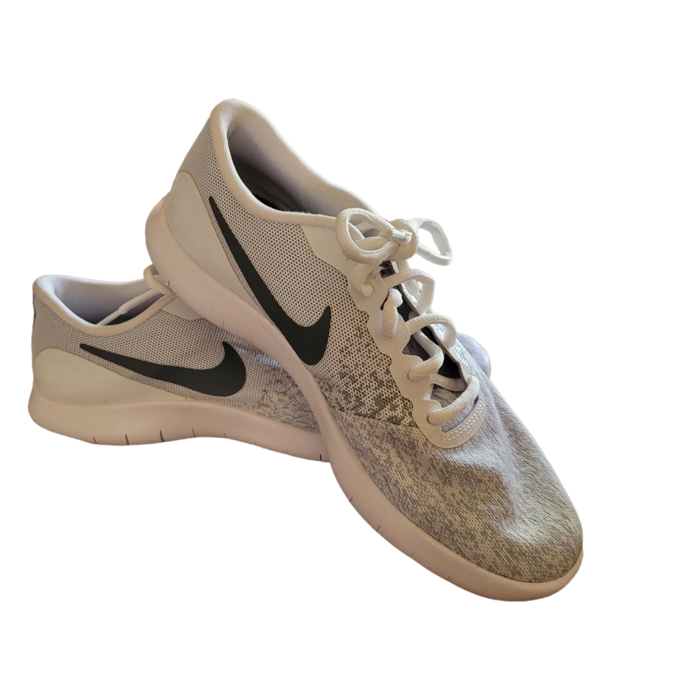 Nike Flex Contact Sneakers